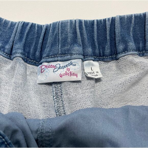 Quaker Factory Dream Jeannes Shorts, Size L  with Rhinestone - Picture 7 of 7